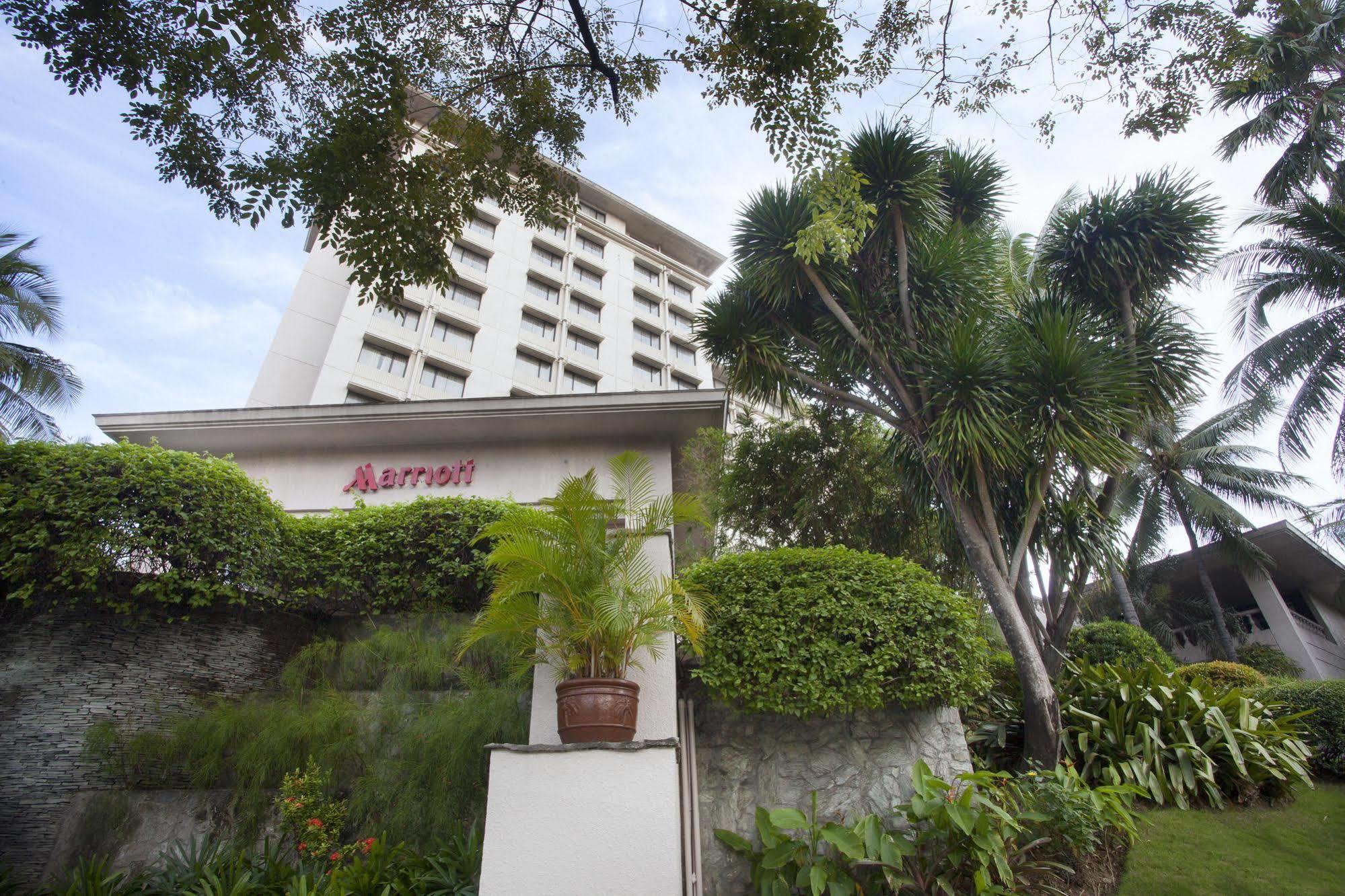 Seda Ayala Center Cebu Hotel Exterior photo